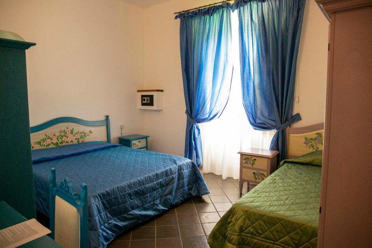 La Villetta Food & Drink Rooms For Rent - No Reception - LʼAquila Kültér fotó