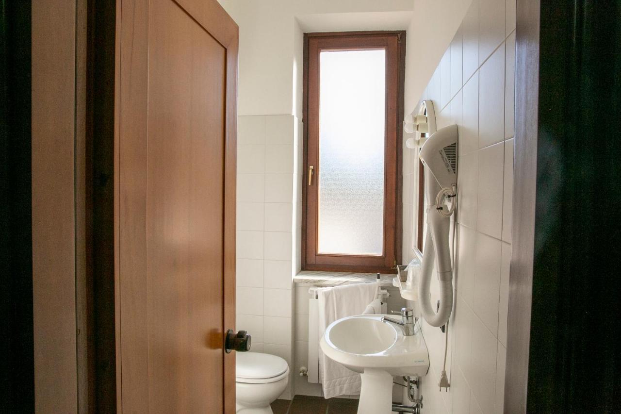 La Villetta Food & Drink Rooms For Rent - No Reception - LʼAquila Kültér fotó