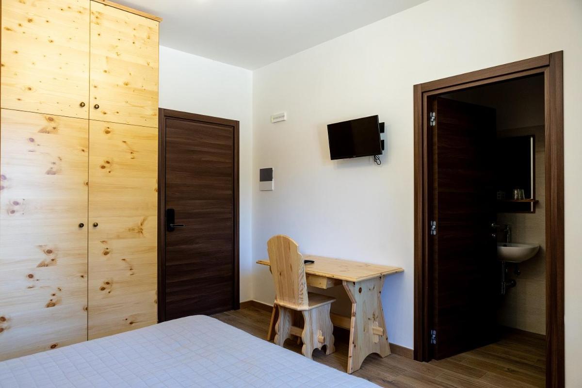 La Villetta Food & Drink Rooms For Rent - No Reception - LʼAquila Kültér fotó